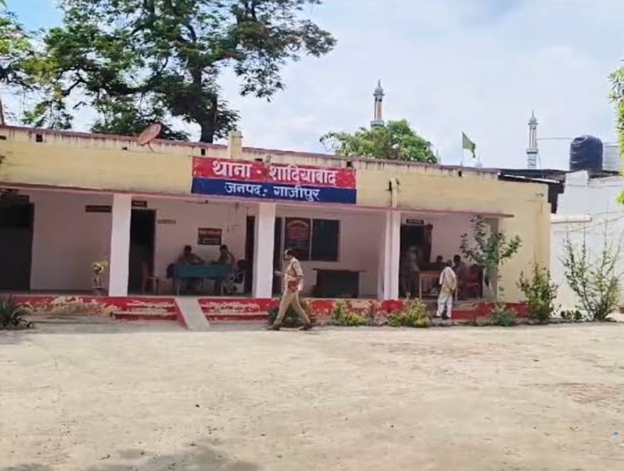 अपने को एसडीएम बताकर वसूला दहेज की रकम, फिर दूसरी शादी कर विवाहिता को घर से निकाला