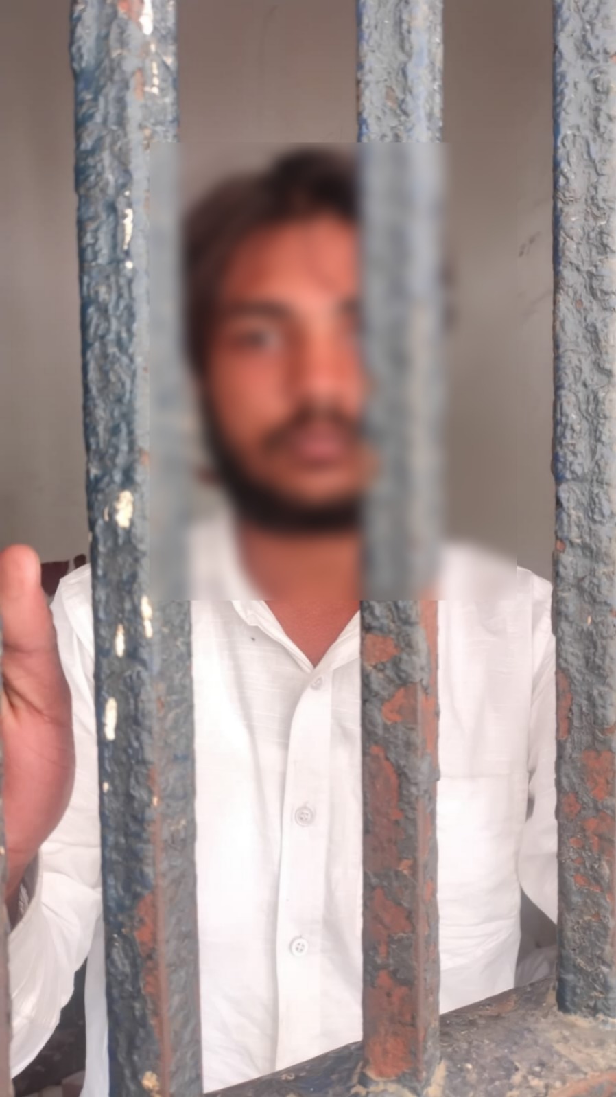 अवैध तमंचे के साथ युवक गिरफ्तार, पिपराईच पुलिस की कार्रवाई