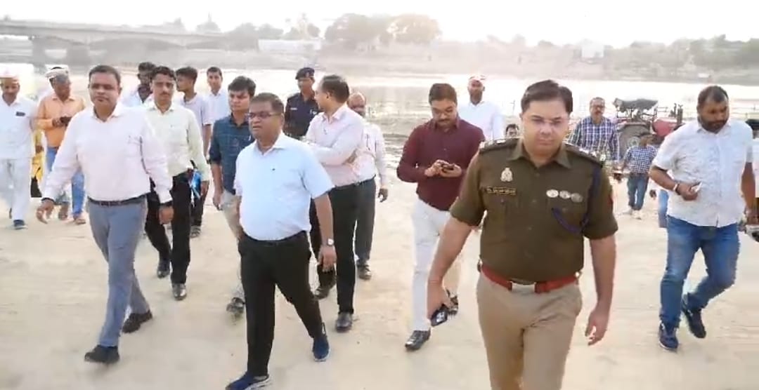 डीएम व एसएसपी ने छठ घाटों पर सुरक्षा व्यवस्था का लिया जायजा