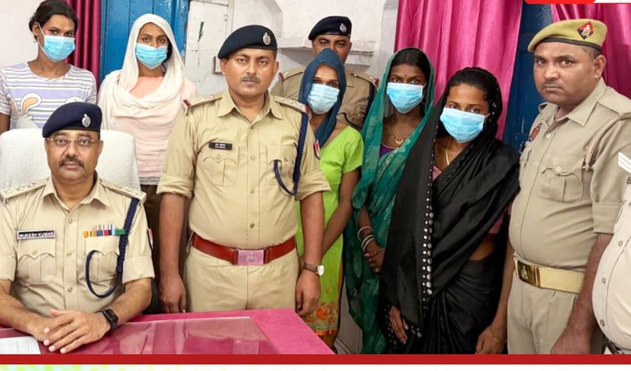 देवरिया रेलवे प्रभारी से मारपीट मामले में किन्नर गैंग गिरफ्तार।