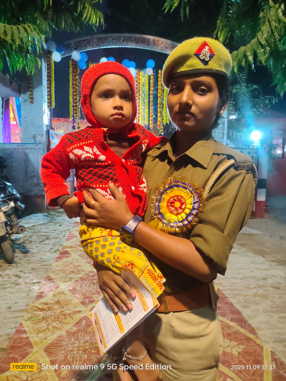 वार्षिकोत्सव में मिली लावारिस बच्ची, पुलिस के सुपुर्द