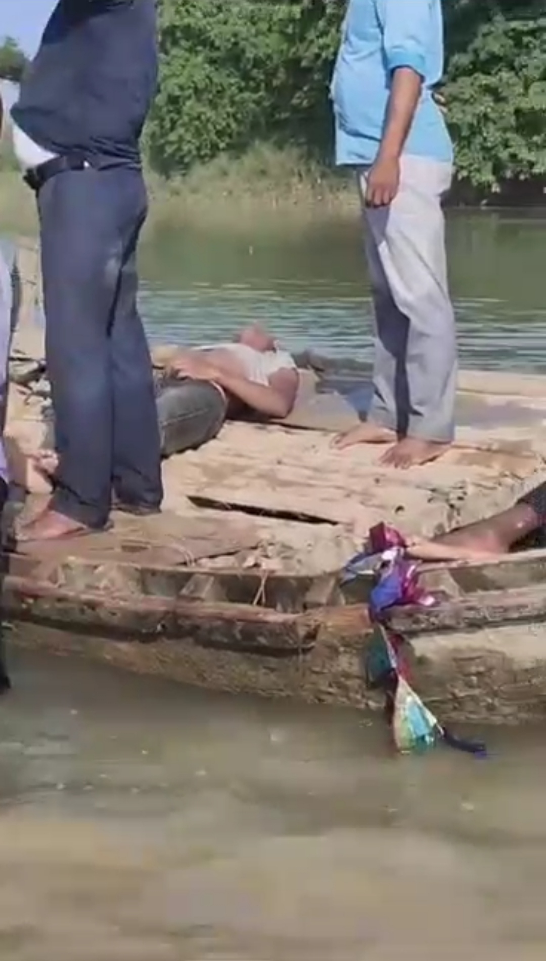 नेपाल में मूर्ति विसर्जन से  हुई 3 लोग की मृत्यु