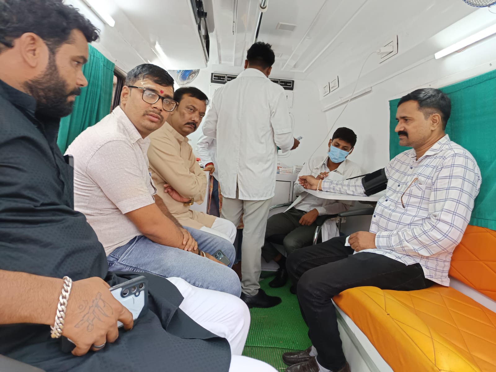 गोरखपुर सांसद श्री रवि किशन के जन्मदिन पर हुए कार्यक्रम