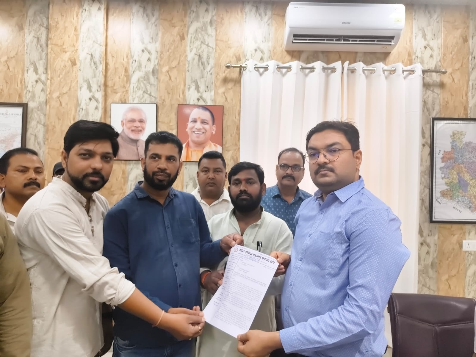 पत्रकार हत्याकांड: इंसाफ के लिए सड़क पर उतरा 'ऑल इंडिया पत्रकार एकता संघ', राज्यपाल को भेजा ज्ञापन