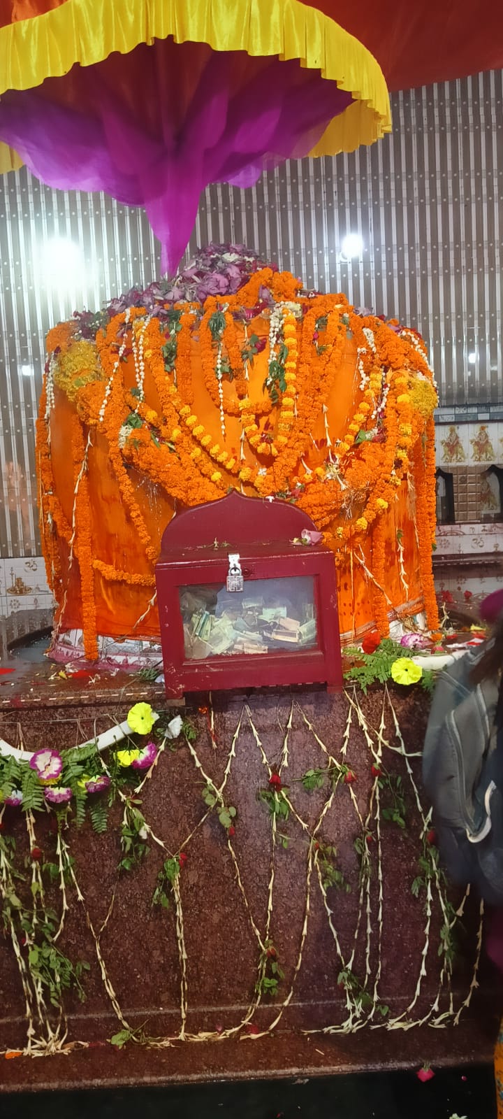 बिहारी जिले के सिवान में स्थित विष्व ब्रह्म सम्राट श्री हरीराम ब्रह्म बाबा जी महाराज का मनाया गया