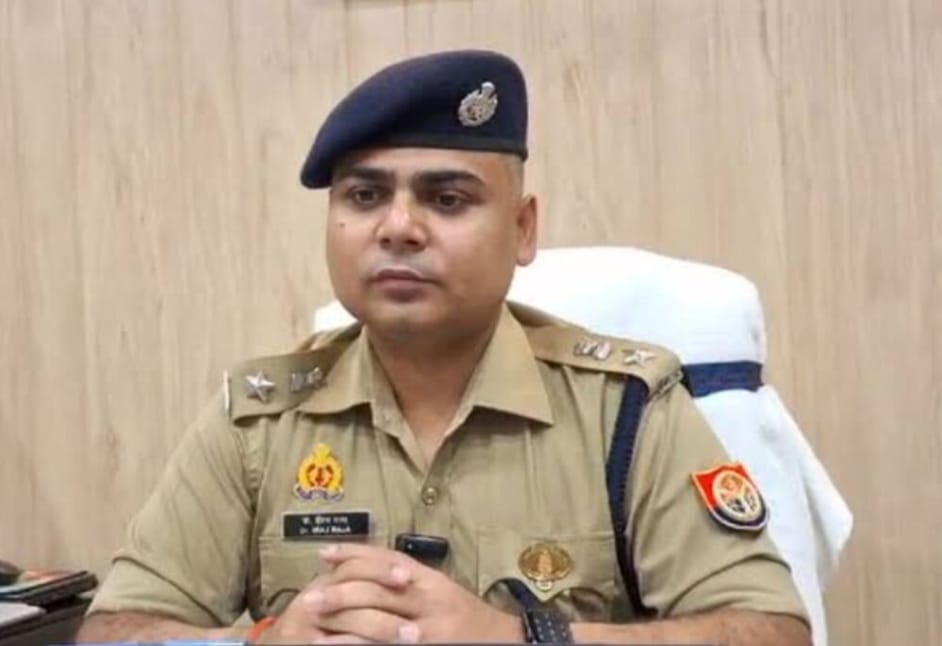 एसपी ने किया गहमर थानेदार को लाईन हाजिर, शैलेश मिश्रा बने नये थानेदार, अब भुड़कुड़ा की कमान धीरेन्द्र के हाथ