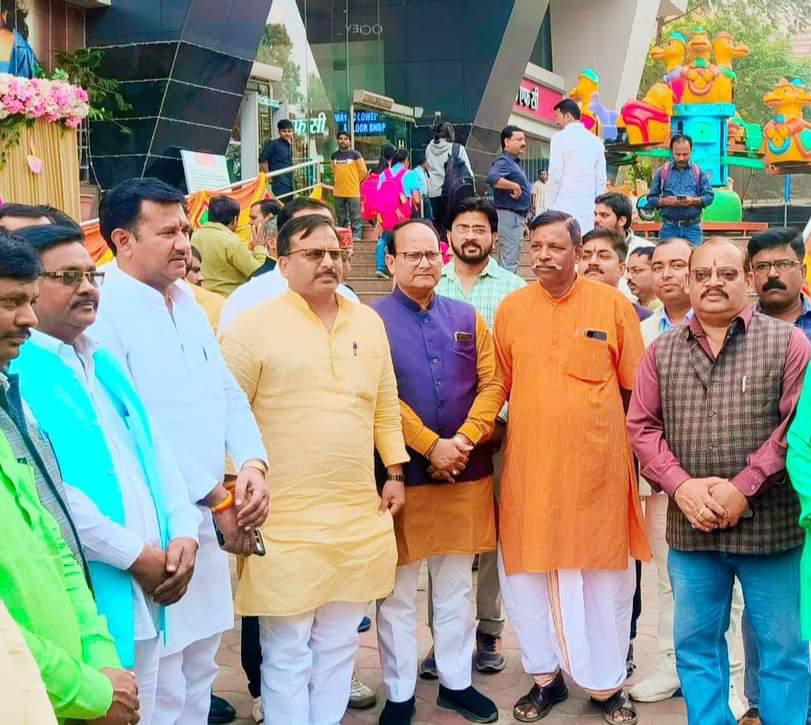 आज भारतीय जनता पार्टी महानगर गोरखपुर के कार्यकर्ताओं ने   गोरखपुर "सिटी मॉल" में  फिल्म साबरमती रिपोर्ट सिनेमा को देखा ।