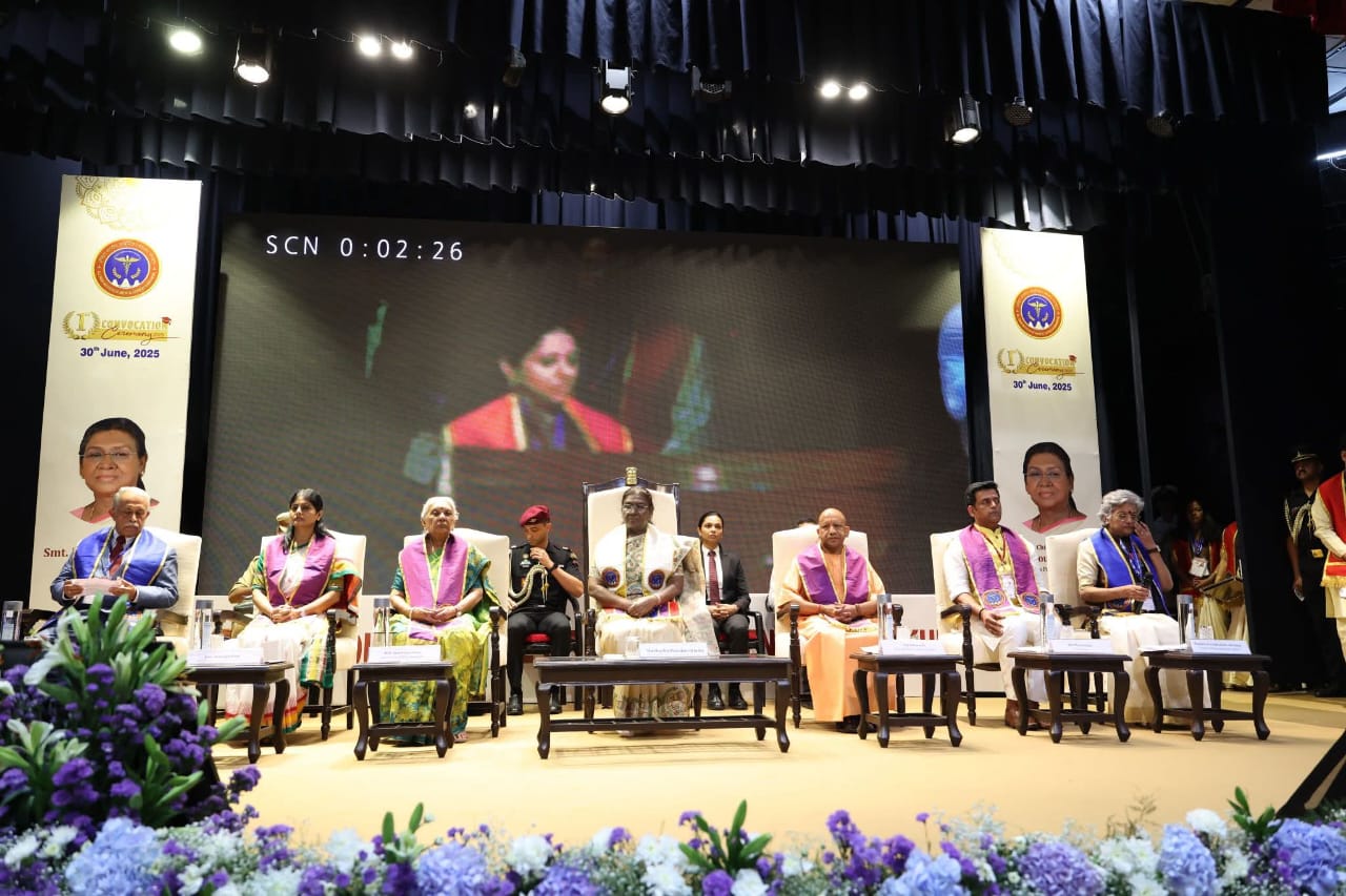 गोरखपुर एम्स के पहला दीक्षांत समारोह