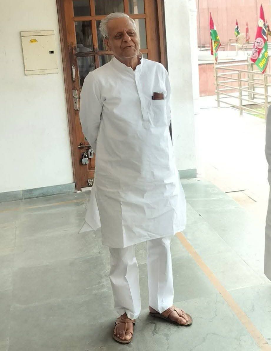 सपा के वरिष्ठ नेता राजेंद्र चौधरी को आया दिल का दौरा, सिविल अस्पताल में भर्ती