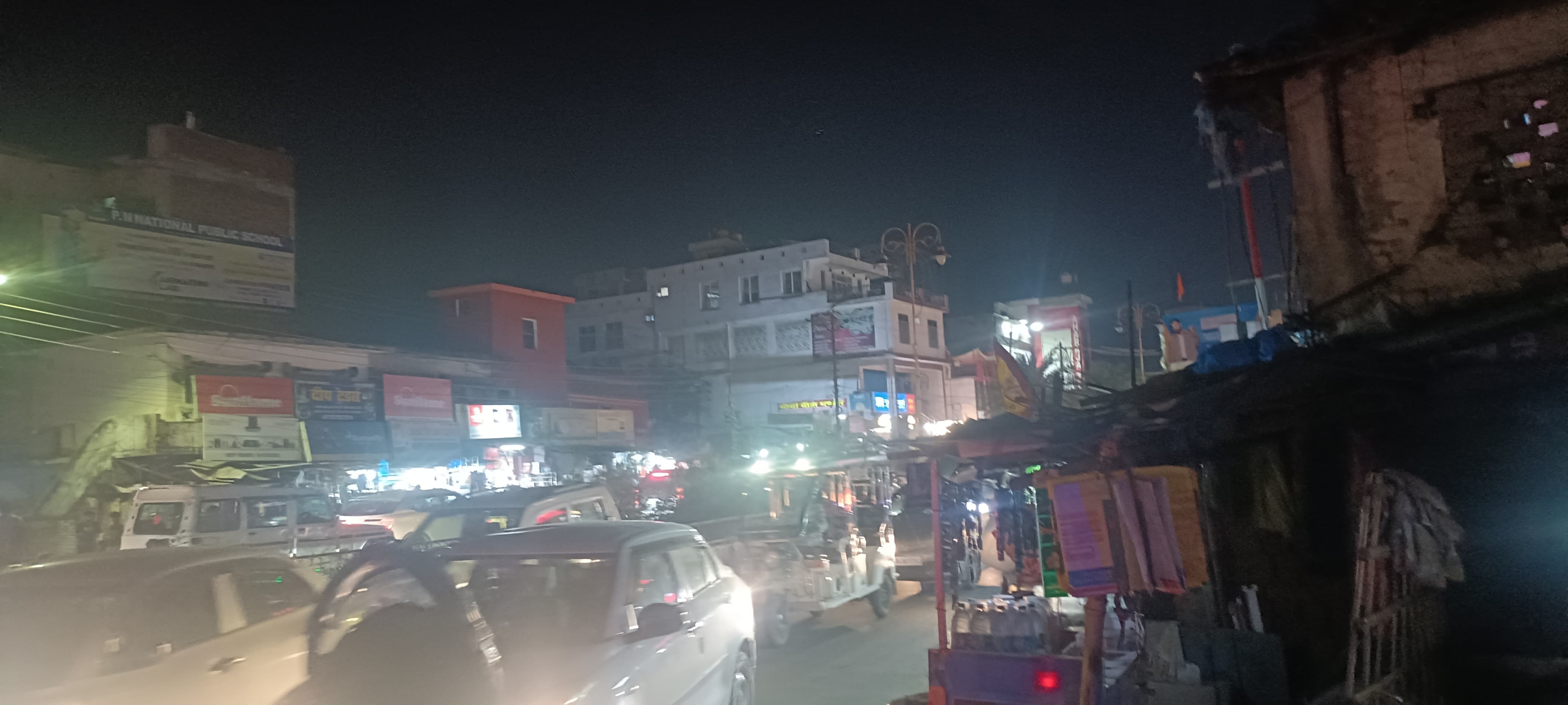 गोरखपुर महानगर में जाम की समस्या को देखते हुए असुरन चौक से लेकर मोहद्दीपुर तक किया गया मार्ग डाय वर्जन