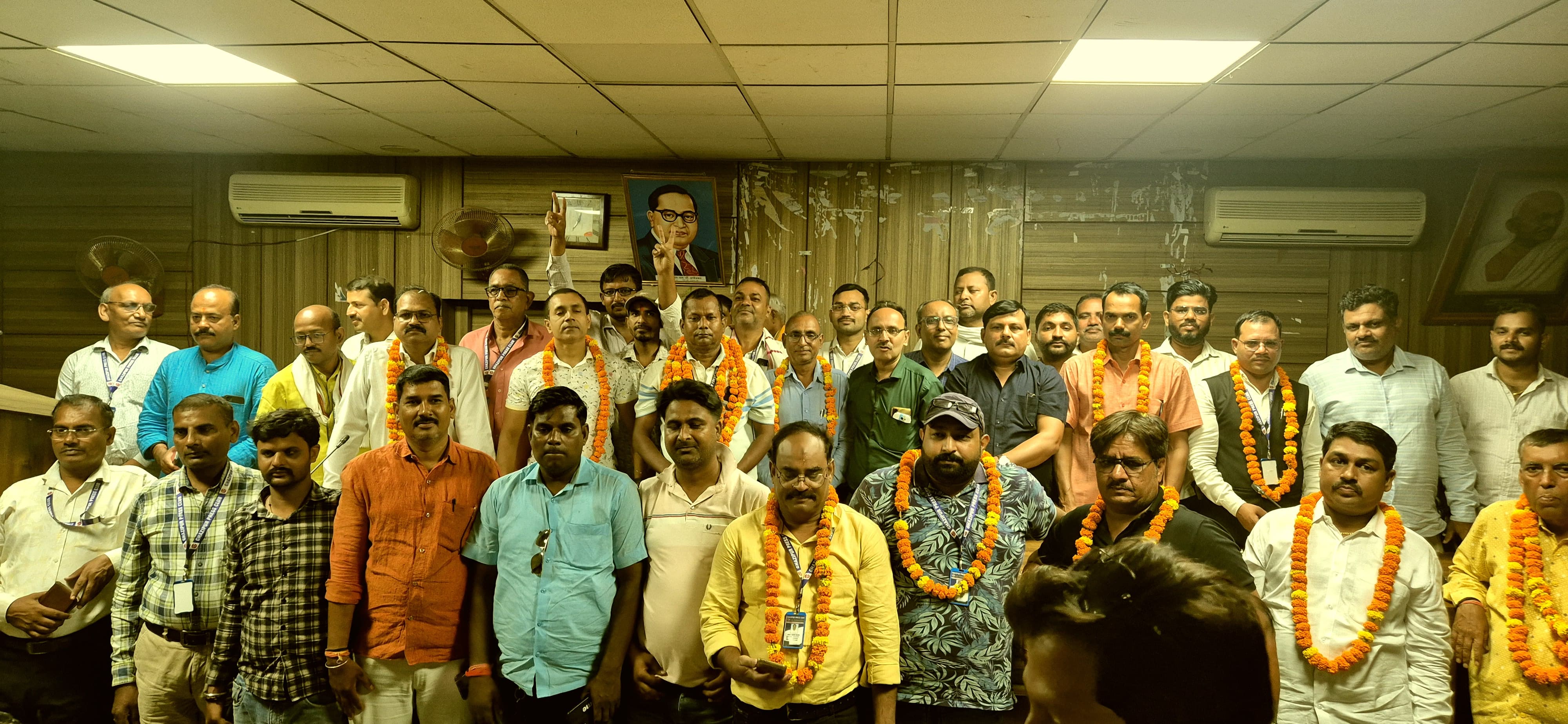 गाजीपुर प्रेस क्लब की नई कार्यकारिणी का गठन* *पदाधिकारियों को सर्वसम्मति से सौंपा गया पुनः दायित्व पत्रकार वेलफेयर कोष की स्थापना