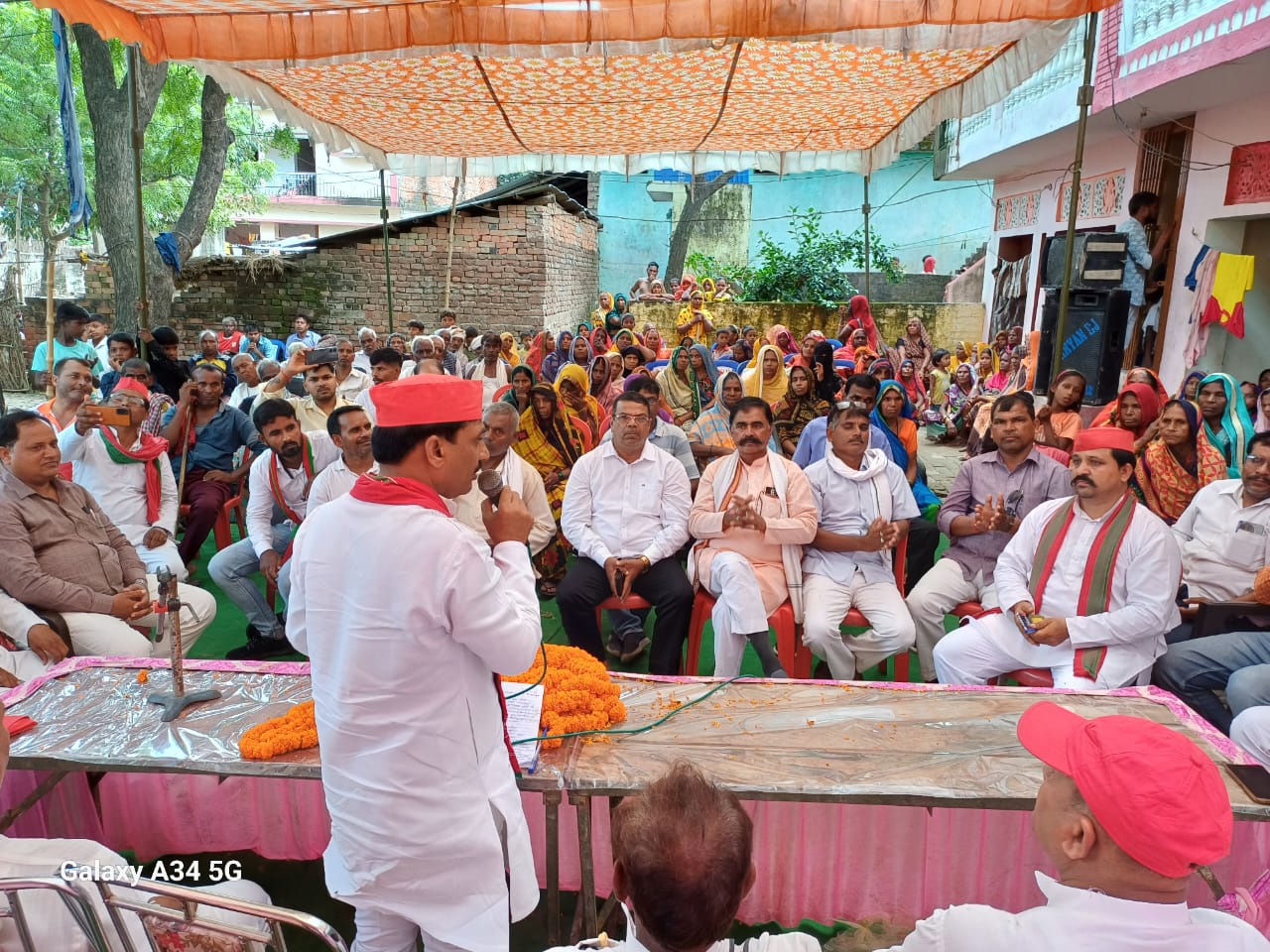 संविधान बचाओ लोकतंत्र बचाओ जन पंचायत बांसगांव विधानसभा के ग्राम सभा लालपुर में हुई