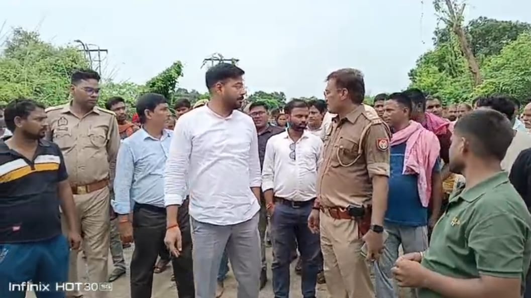 हाईटेंशन तार की चपेट में आने से दर्दनाक मौत