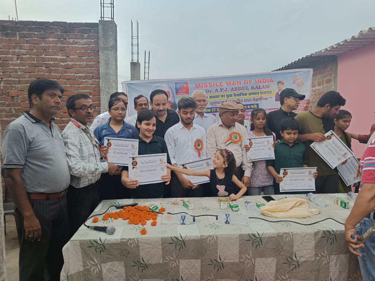 भारत रतन डॉक्टर एपीजे अब्दुल कलाम की पुण्यतिथि पर युवा वैज्ञानिक को किया सम्मानित