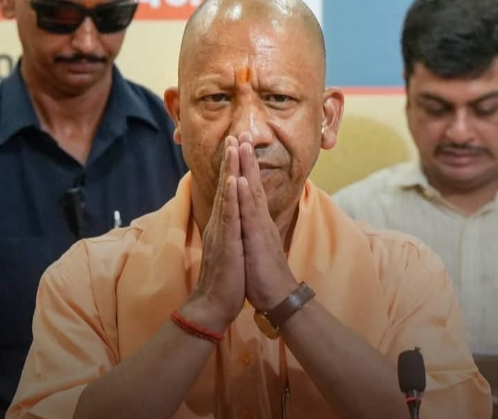 सीएम योगी ने कुश्ती में विजेताओं को पुरस्कार राशि, के साथ प्रमाण पत्र देकर सम्मानित किया