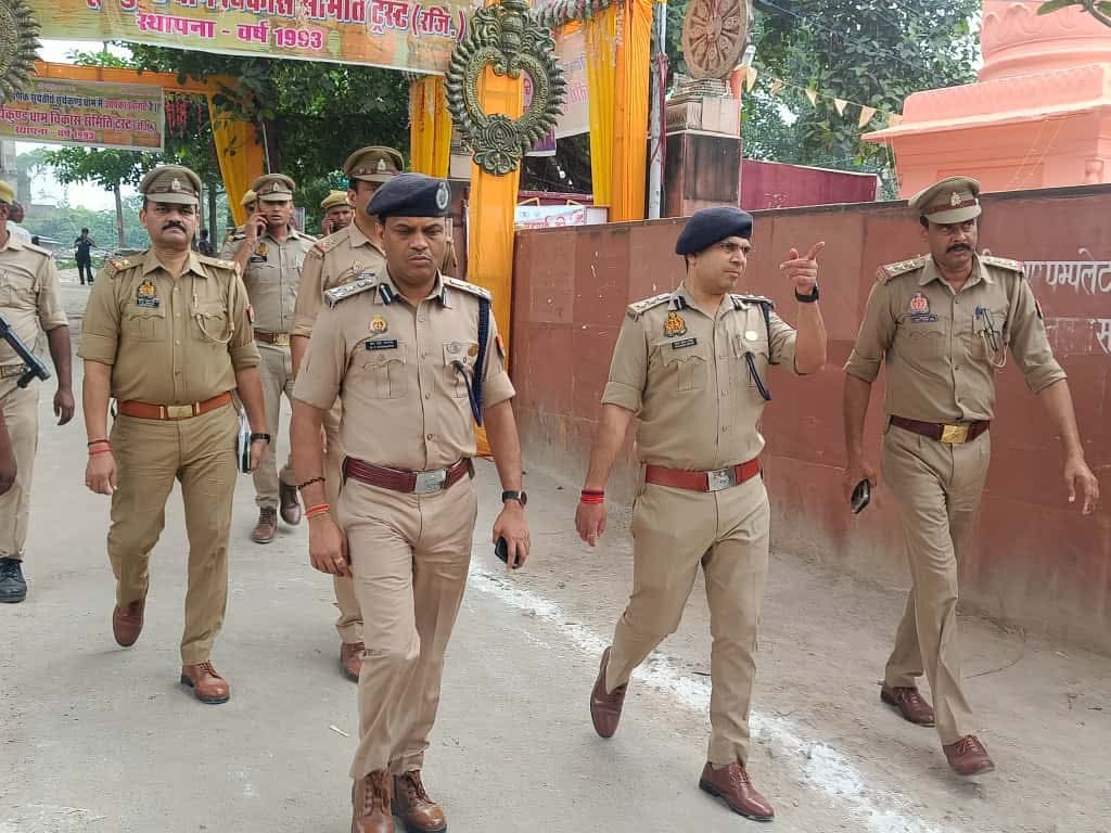 छठ पर्व की सुरक्षा व्यवस्था को लेकर पुलिस प्रशासन ने घाटों का किया निरीक्षण
