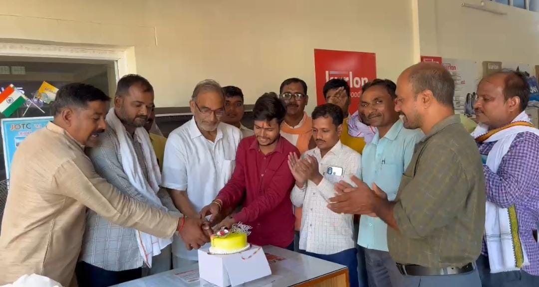 हंसराज विश्वकर्मा समाज के लोकप्रिय नेता है जनार्दन शर्मा